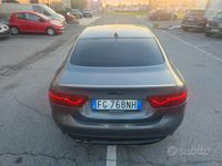 Usata Jaguar XE Portfolio 180 CV (132 kW) 2017 Grigio Berlina