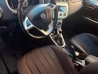 Usata Lancia Delta 120 CV (88 kW) 2013 Grigio Utilitaria