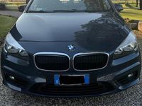 Usata BMW 218 Comfort Edition 150 CV (110 kW) 2015 Blu Station wagon