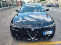 Usata Alfa Romeo Giulia Super 180 CV (132 kW) 2018 Bluazzurro Berlina