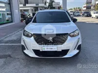 Usata Peugeot 2008 Allure 131 CV (96 kW) 2023 Bianco SUV