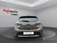 Usata Toyota Corolla Active 122 CV (89 kW) 2021 Rosso Berlina