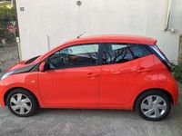 Usado Toyota Aygo 69 HP (50 kW) 2016 Laranja Citadino