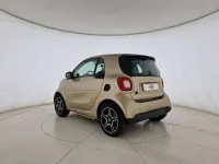 Usata Smart ForTwo Electric Drive Passion 41 kW (56 CV) 2021 Oro Berlina
