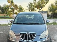 Usata Lancia Musa 90 CV (66 kW) 2011 Grigio Monovolume