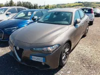 Usata Alfa Romeo Giulia Super 180 CV (132 kW) 2018 Grigio Berlina