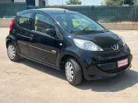 Usata Peugeot 107 68 CV (50 kW) 2006 Nero Utilitaria