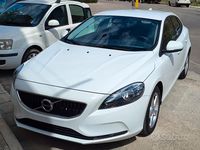 Usata Volvo V40 R-Design Momentum 120 CV (88 kW) 2017 Bianco Berlina