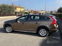 Occasion Volvo V60 CC Business Edition 150 ch (110 kW) 2017 Marron Break
