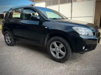 Usata Toyota RAV4 136 CV (100 kW) 2007 Nero SUV