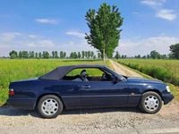 Usata Mercedes E200 136 CV (100 kW) 1995 Cabrio