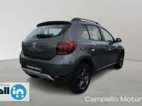Usata Dacia Sandero Stepway 90 CV (66 kW) 2017 Grigio Berlina