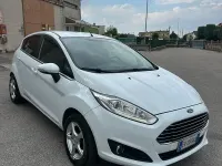 Usata Ford Fiesta 95 CV (69 kW) 2014 Bianco Utilitaria