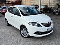 Usata Lancia Ypsilon 70 CV (51 kW) 2022 Bianco Utilitaria
