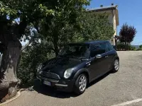 Usata Mini Cooper 88 CV (64 kW) 2005 Nero Utilitaria