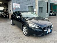 Usata Volvo V40 Kinetic 120 CV (88 kW) 2016 Nero Berlina