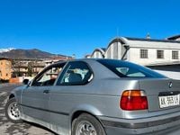 Usata BMW 316 Compact 1996 Grigio Utilitaria