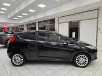 Usata Ford Fiesta Titanium 75 CV (55 kW) 2013 Nero Berlina