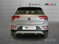 Usata VW T-Roc Life 110 CV (80 kW) 2023 Grigio SUV