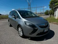 Usata Opel Zafira Tourer Cosmo 150 CV (110 kW) 2013 Grigio Monovolume