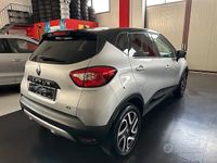 Usata Renault Captur 90 CV (66 kW) 2017 Grigio SUV