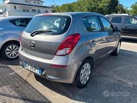 Usata Hyundai i20 85 CV (62 kW) 2013 Grigio Berlina