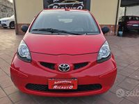 Usata Toyota Aygo 68 CV (50 kW) 2009 Rosso Utilitaria