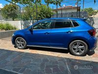 Usata VW Polo R-line 95 CV (69 kW) 2022 Blu/azzurro Utilitaria