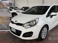 Usata Kia Rio EX 90 CV (66 kW) 2012 Bianco Berlina