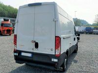 Usata Iveco Daily 116 CV (85 kW) 2018 Bianco Furgone