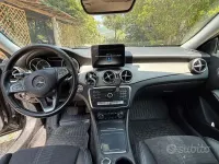 Usata Mercedes GLA200 Premium 136 CV (100 kW) 2017 Nero SUV