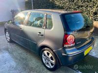 Usata VW Polo Sportline 80 CV (58 kW) 2008 Grigio Utilitaria