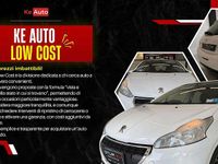 Usata Peugeot 208 Active 82 CV (60 kW) 2015 Bianco Utilitaria