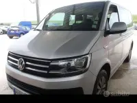 Usata VW Caravelle Comfortline 150 CV (110 kW) 2018 Grigio Furgone