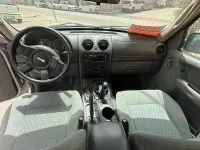 Second-hand Jeep Cherokee 163 CP (119 kW) 2005 SUV