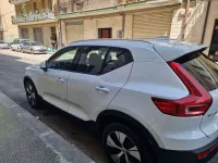 Usata Volvo XC40 Momentum 150 CV (110 kW) 2019 Bianco SUV