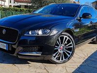 Usata Jaguar XF Sportbrake Portfolio 179 CV (131 kW) 2018 Nero Station wagon
