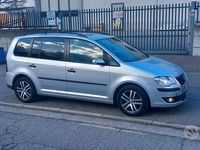 Usata VW Touran 105 CV (77 kW) 2009 Grigio Monovolume