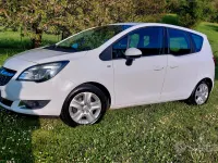 Usata Opel Meriva 2015 Bianco Monovolume