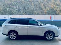 Usata Mitsubishi Outlander Instyle 150 CV (110 kW) 2013 Bianco perlato SUV