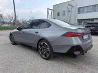 Usata BMW 540 M Sport 303 CV (222 kW) 2026 Frozen pure grey metallizzato Berlina