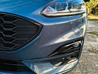 Usata Ford Kuga 120 CV (88 kW) 2021 Blu SUV