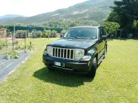 Usata Jeep Cherokee 177 CV (130 kW) 2009 Nero SUV