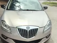 Usata Lancia Delta 120 CV (88 kW) 2011 Utilitaria