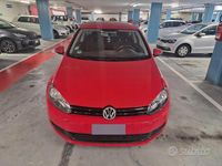 Usata VW Golf VI 105 CV (77 kW) 2010 Rosso Utilitaria