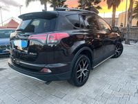 Usata Toyota RAV4 Lounge 143 CV (105 kW) 2016 Nero SUV