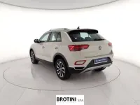 Usata VW T-Roc Style 150 CV (110 kW) 2023 Grigio metallizzato SUV
