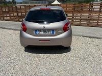 Usata Peugeot 208 68 CV (50 kW) 2014 Utilitaria