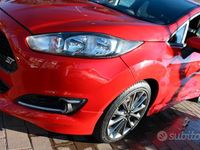 Usata Ford Fiesta ST-Line 95 CV (69 kW) 2017 Rosso Utilitaria