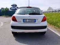 Usata Peugeot 207 68 CV (50 kW) 2008 Bianco Berlina